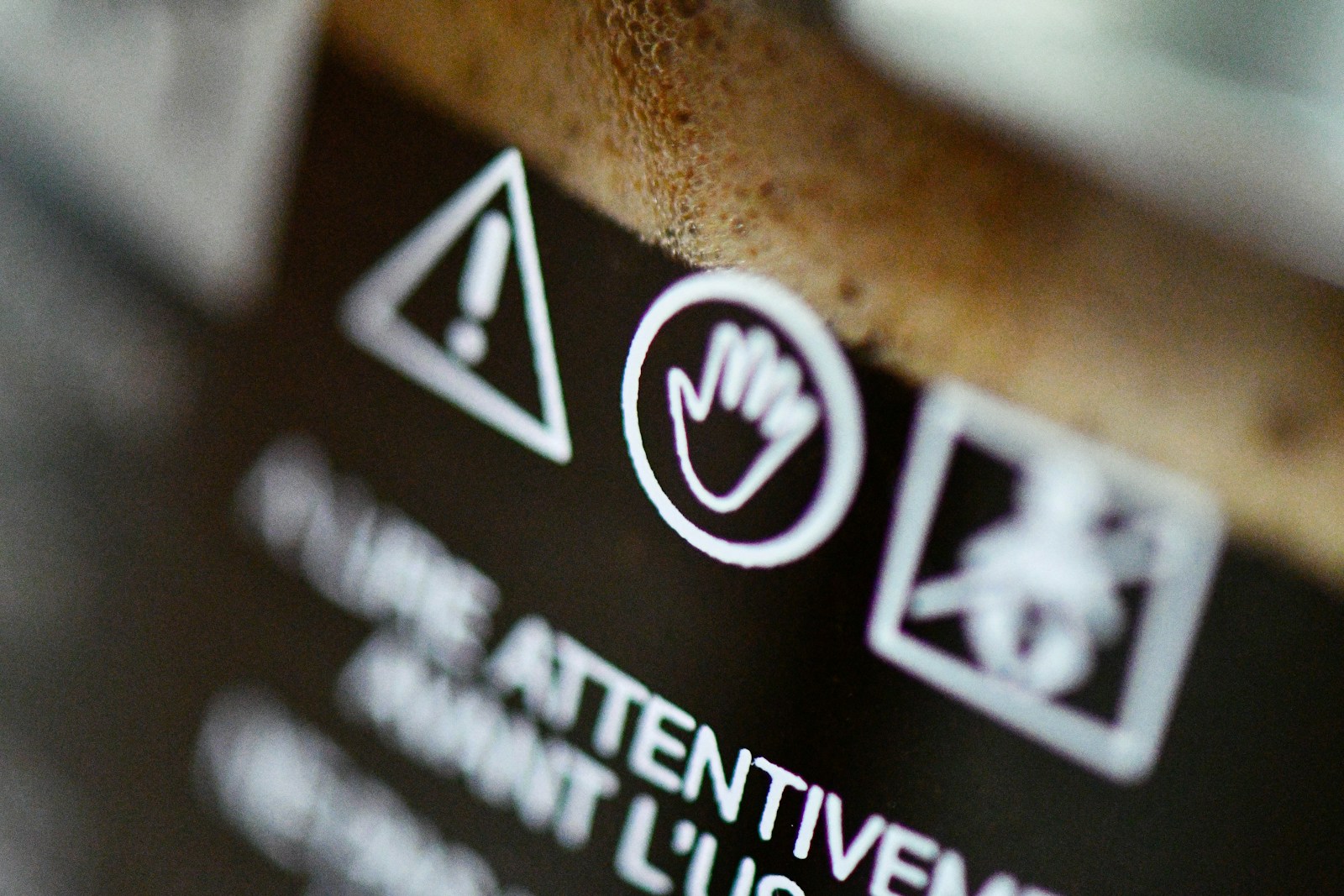 Est-ce obligatoire de collecter les déchets dangereux en entreprise ?