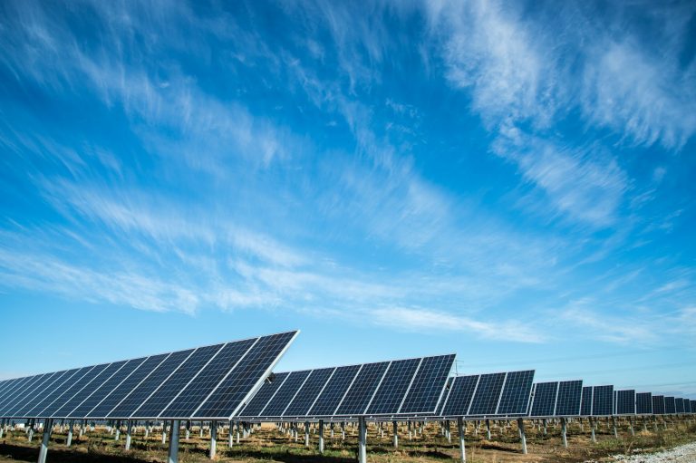 Tarif rachat EDF OA 2026 : ce qui change, combien ça rapporte et comment décider maintenant